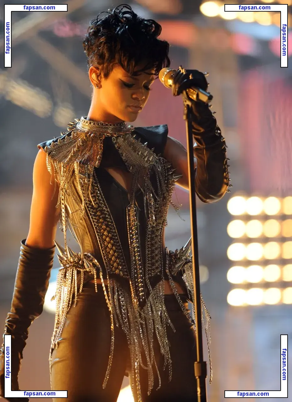 Rihanna nude photo #2056 from OnlyFans