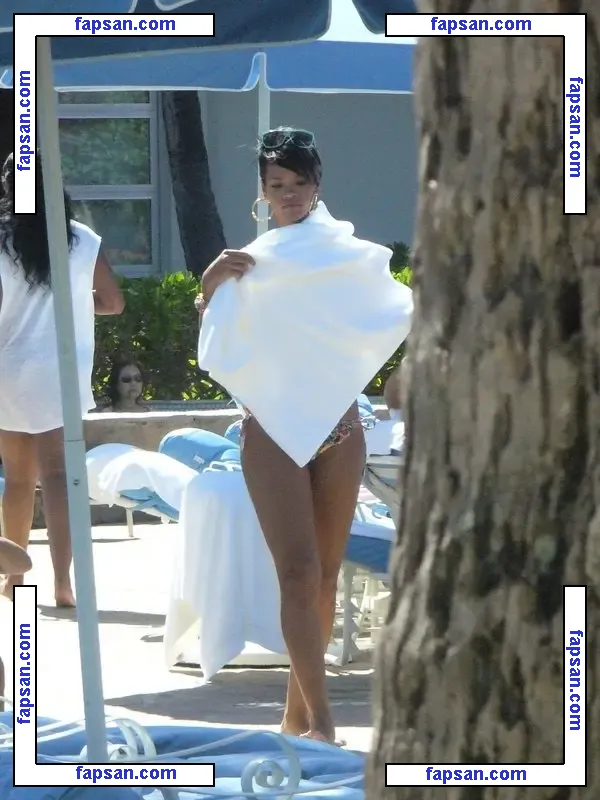 Rihanna nude photo #2075 from OnlyFans