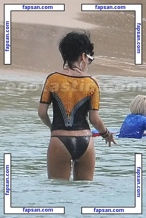 Rihanna nude photo #2092 from OnlyFans