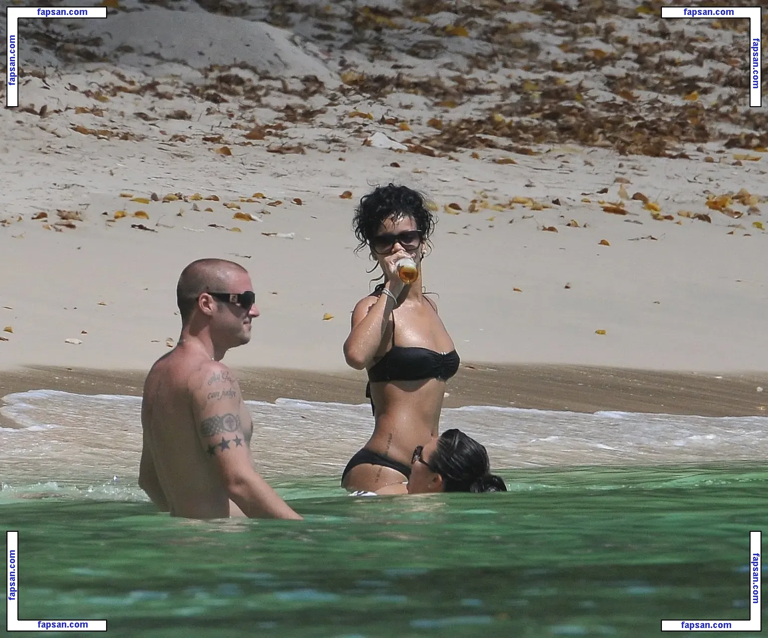 Rihanna nude photo #2106 from OnlyFans