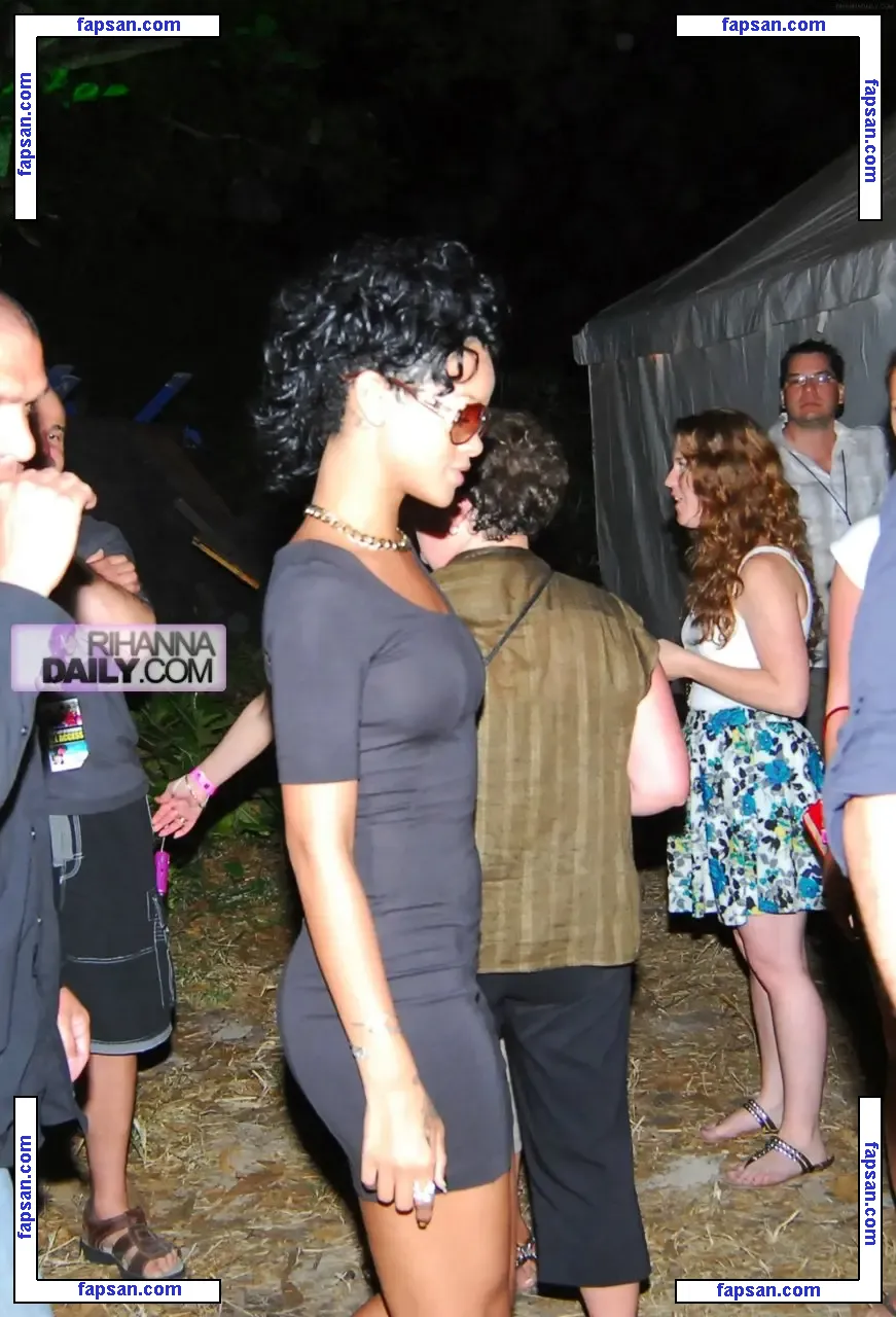 Rihanna nude photo #2110 from OnlyFans