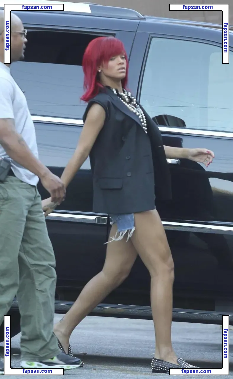 Rihanna nude photo #2160 from OnlyFans