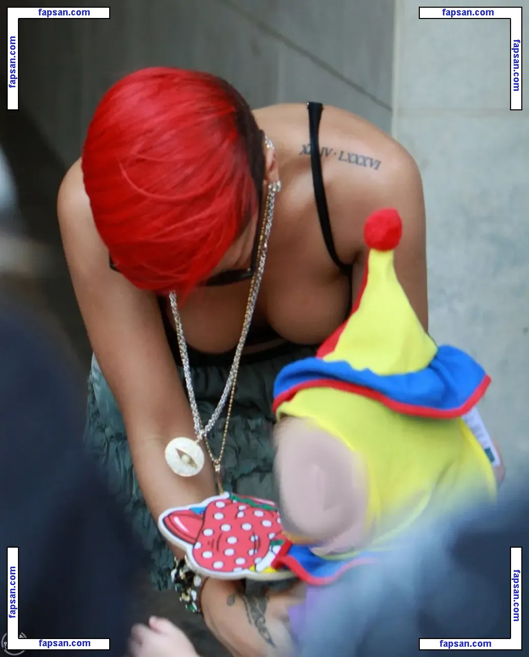 Rihanna nude photo #2173 from OnlyFans