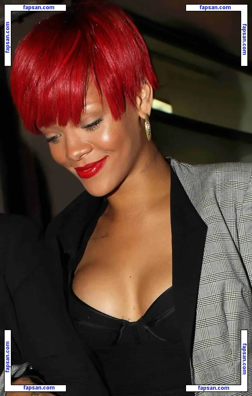 Rihanna nude photo #2182 from OnlyFans