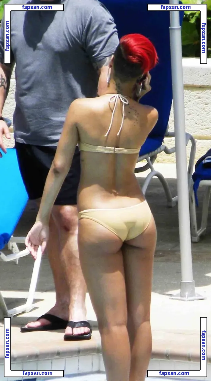 Rihanna nude photo #2190 from OnlyFans