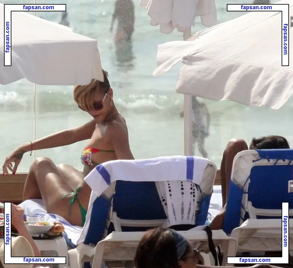 Rihanna nude photo #2208 from OnlyFans