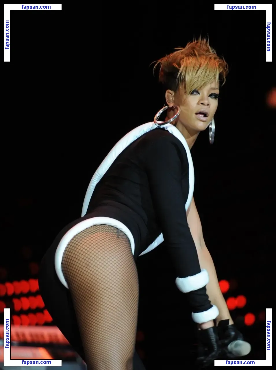 Rihanna nude photo #2239 from OnlyFans