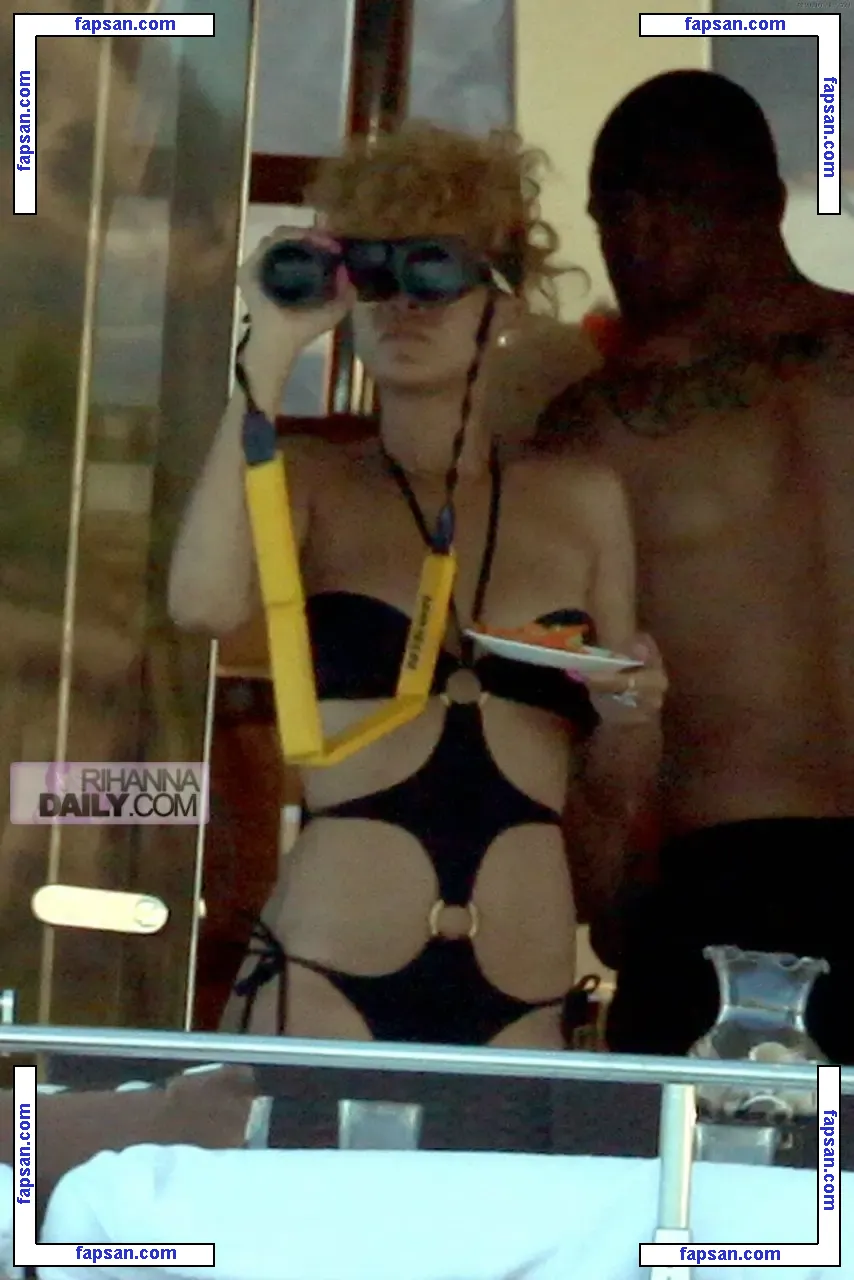 Rihanna nude photo #2254 from OnlyFans