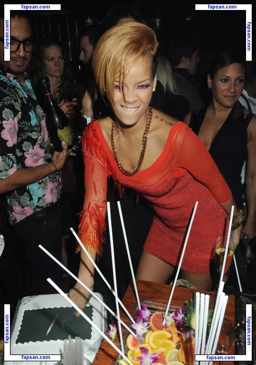 Rihanna nude photo #2332 from OnlyFans