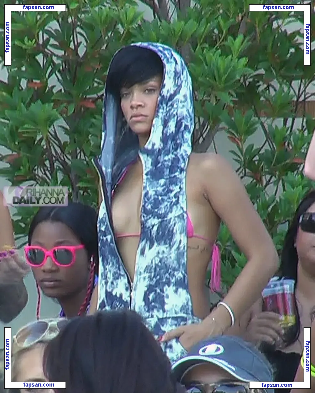Rihanna nude photo #2368 from OnlyFans