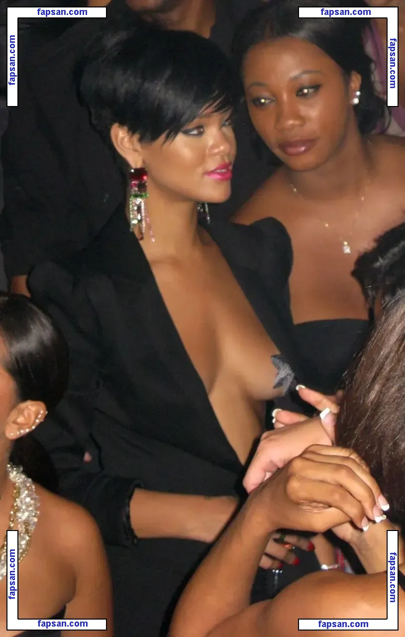 Rihanna nude photo #2378 from OnlyFans