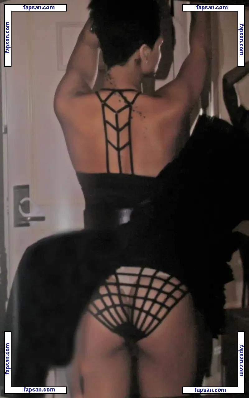 Rihanna nude photo #2404 from OnlyFans