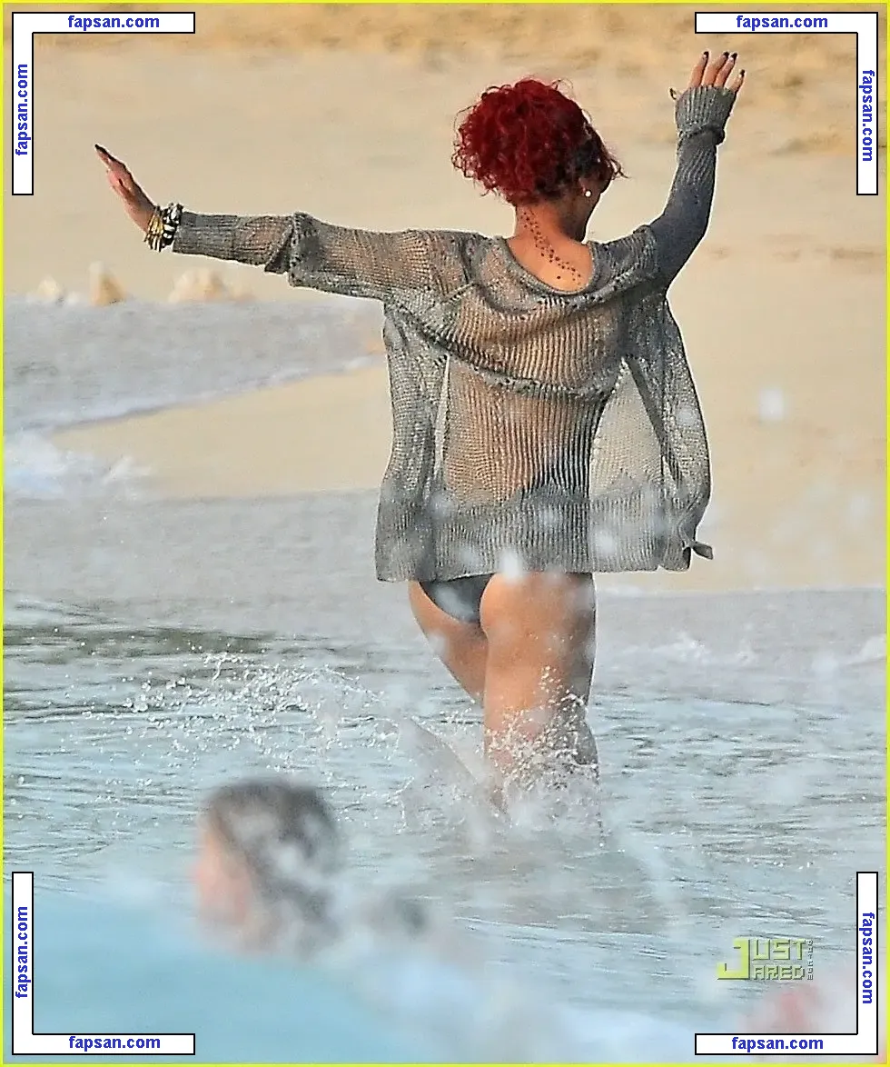 Rihanna nude photo #2417 from OnlyFans