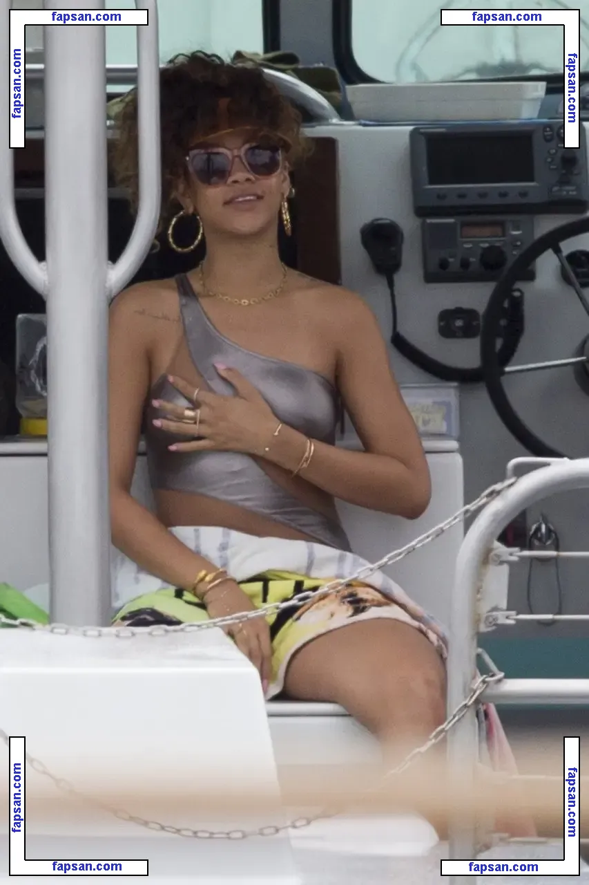 Rihanna nude photo #2463 from OnlyFans