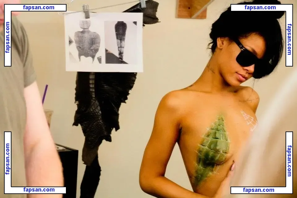 Rihanna nude photo #2467 from OnlyFans