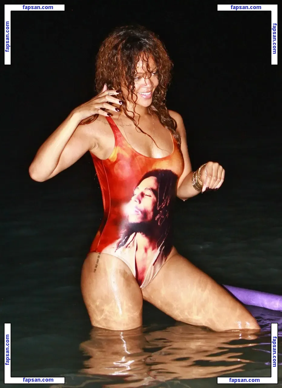 Rihanna nude photo #2547 from OnlyFans