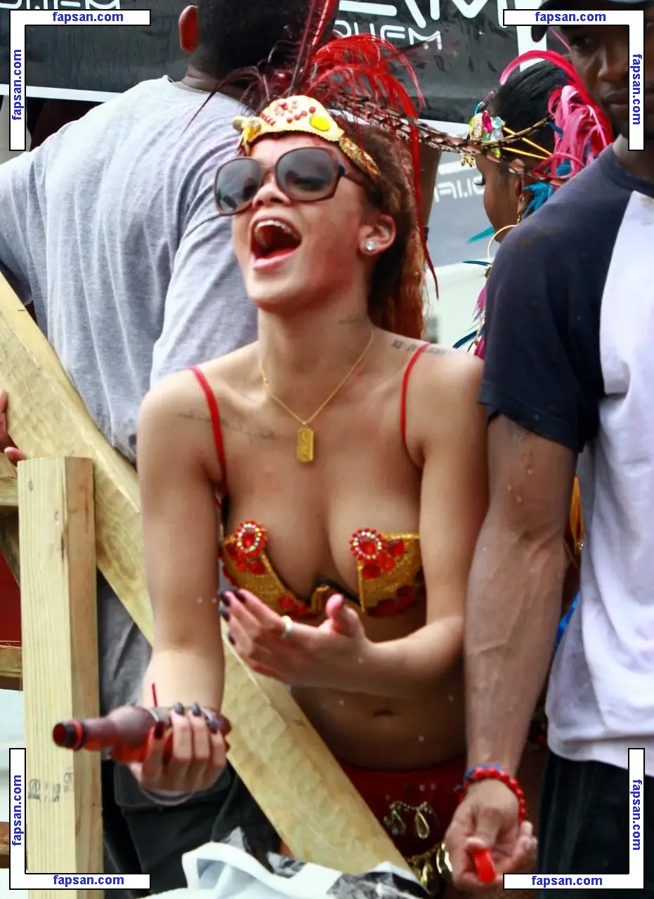 Rihanna nude photo #2570 from OnlyFans