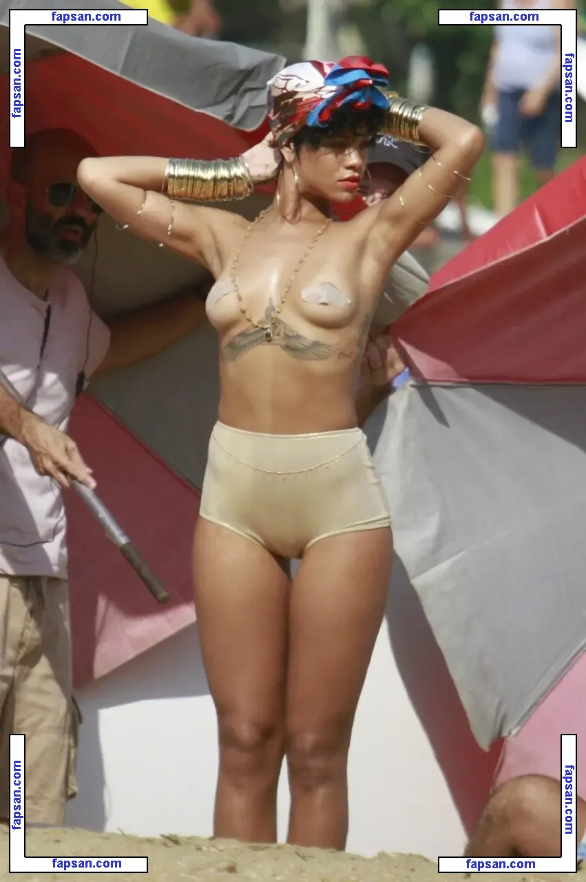 Rihanna nude photo #2699 from OnlyFans