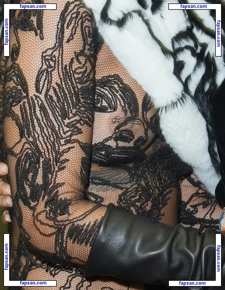 Rihanna nude photo #2700 from OnlyFans