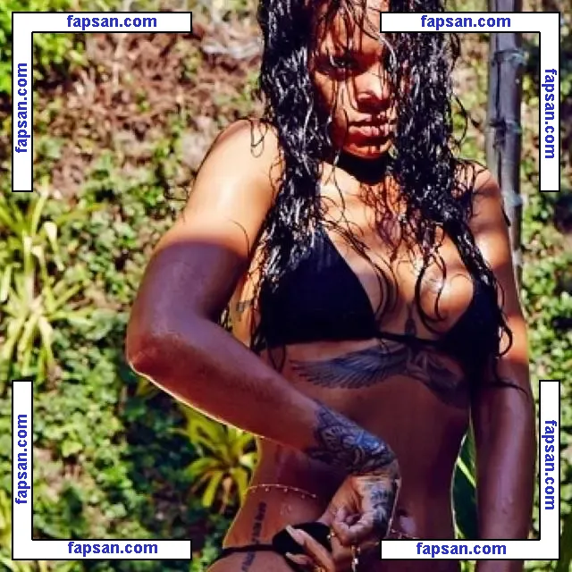 Rihanna nude photo #2714 from OnlyFans