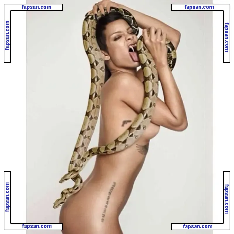Rihanna nude photo #2731 from OnlyFans