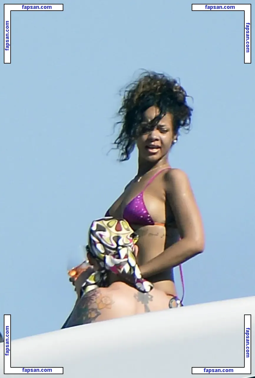Rihanna nude photo #2797 from OnlyFans