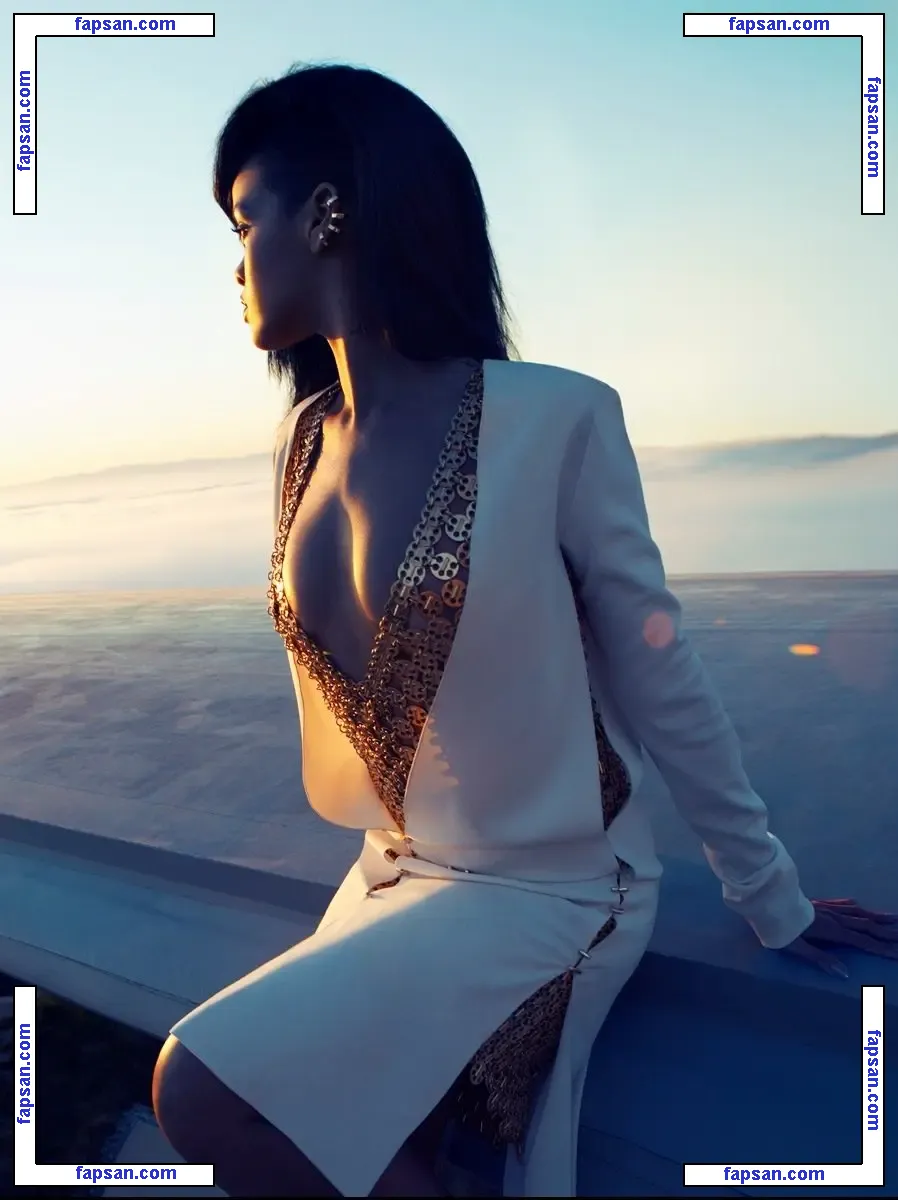 Rihanna nude photo #2846 from OnlyFans