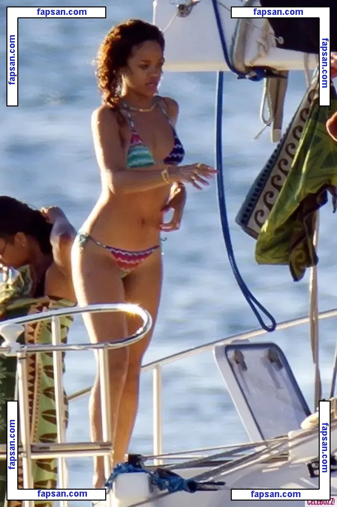 Rihanna nude photo #2872 from OnlyFans