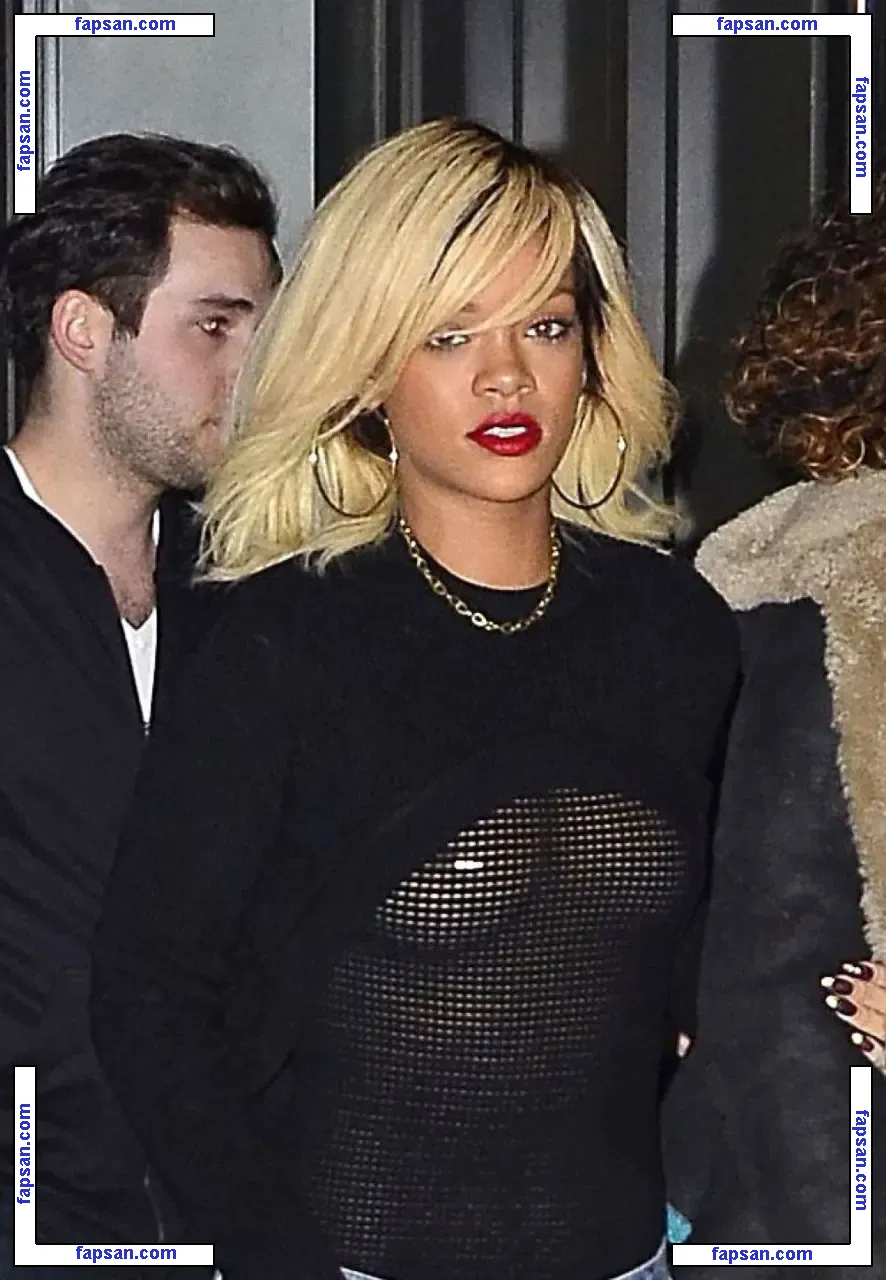 Rihanna nude photo #2921 from OnlyFans