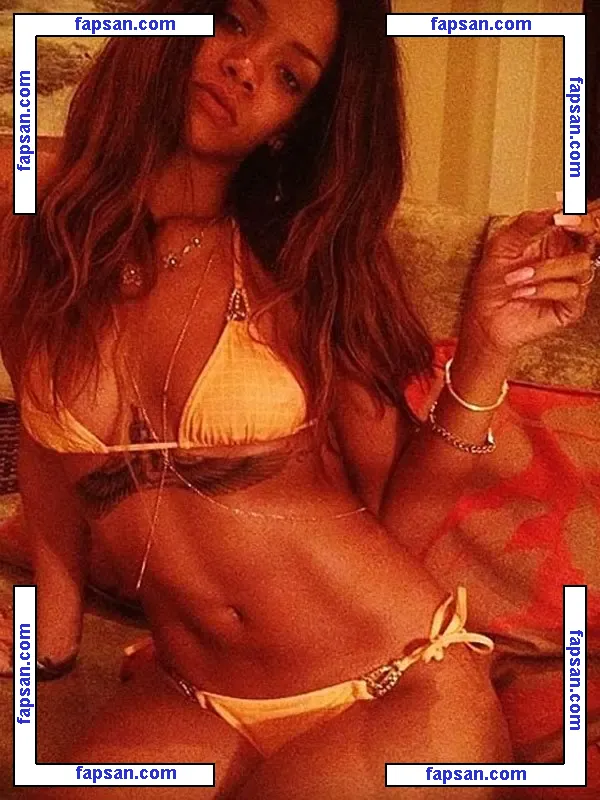 Rihanna nude photo #2954 from OnlyFans