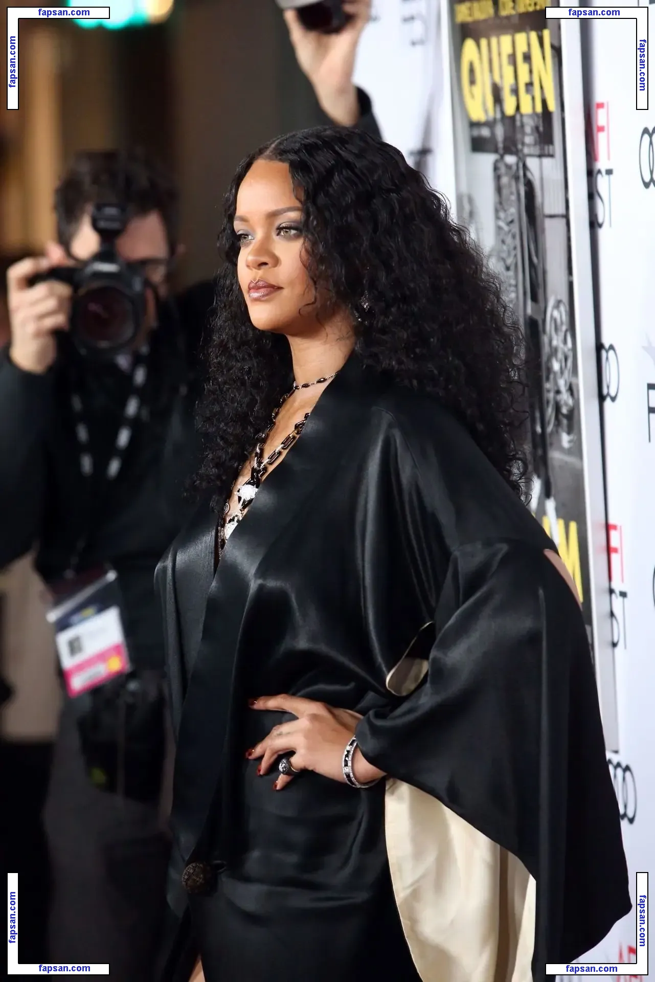 Rihanna nude photo #4014 from OnlyFans