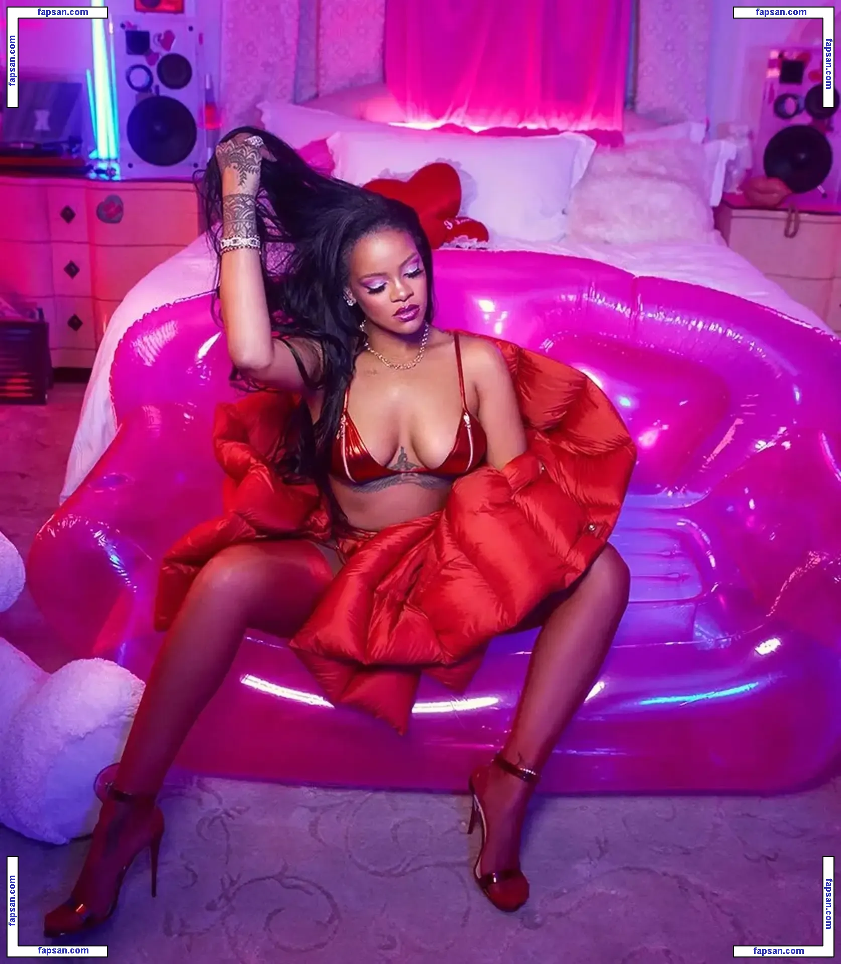 Rihanna nude photo #4088 from OnlyFans
