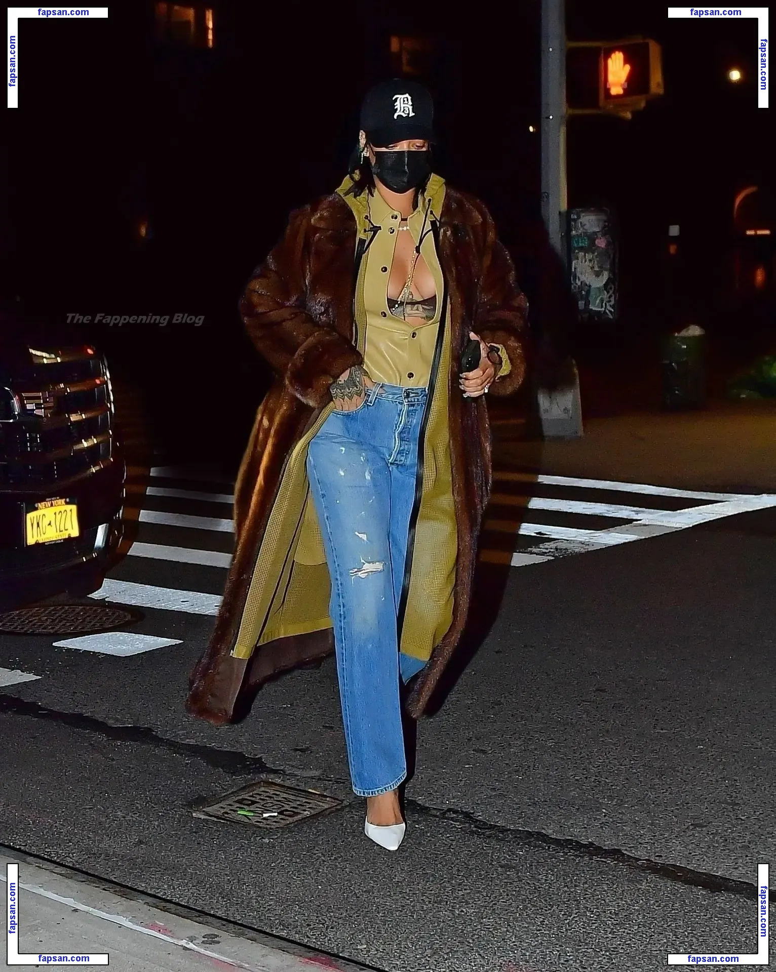 Rihanna nude photo #4358 from OnlyFans