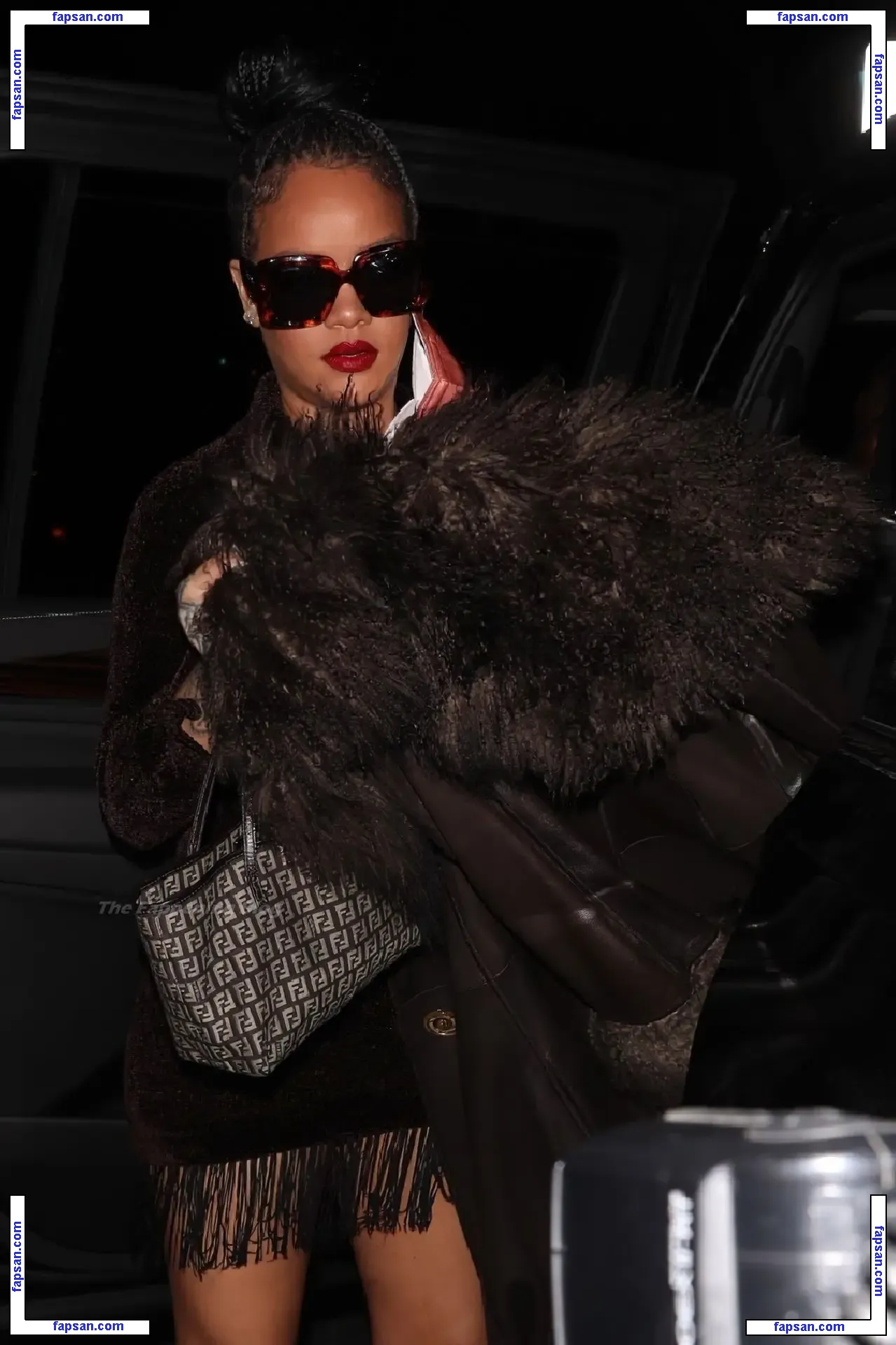 Rihanna nude photo #4840 from OnlyFans