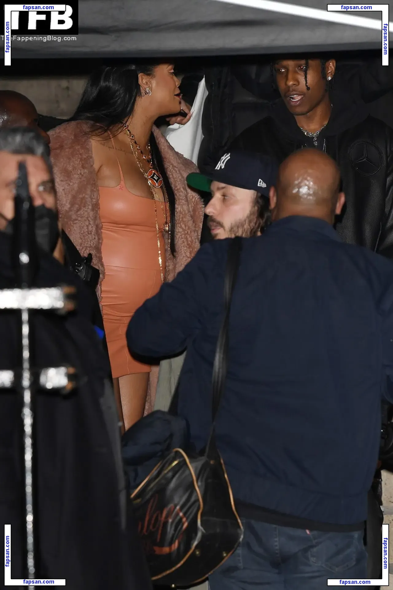 Rihanna nude photo #6385 from OnlyFans