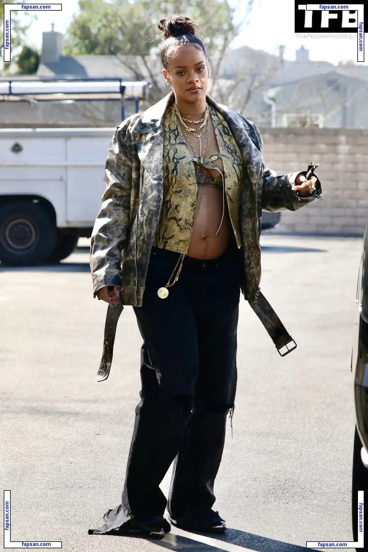 Rihanna nude photo #6589 from OnlyFans