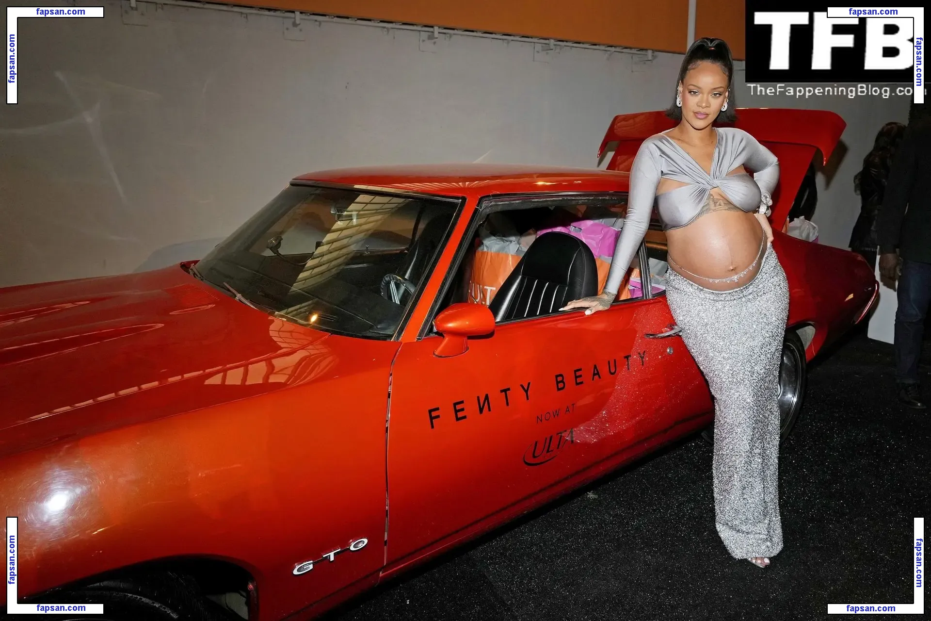 Rihanna nude photo #6680 from OnlyFans