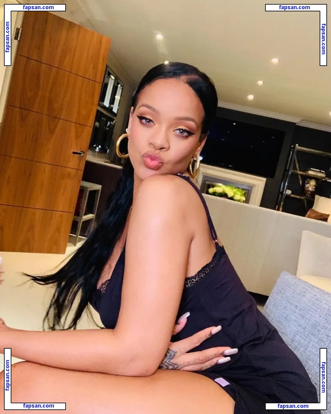 Rihanna nude photo #7355 from OnlyFans