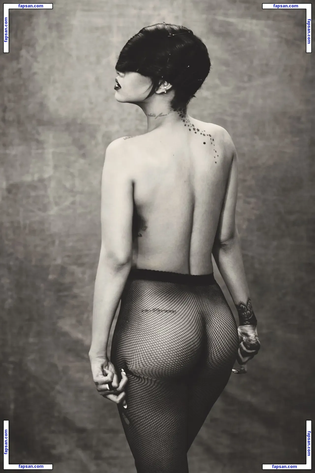 Rihanna nude photo #7383 from OnlyFans