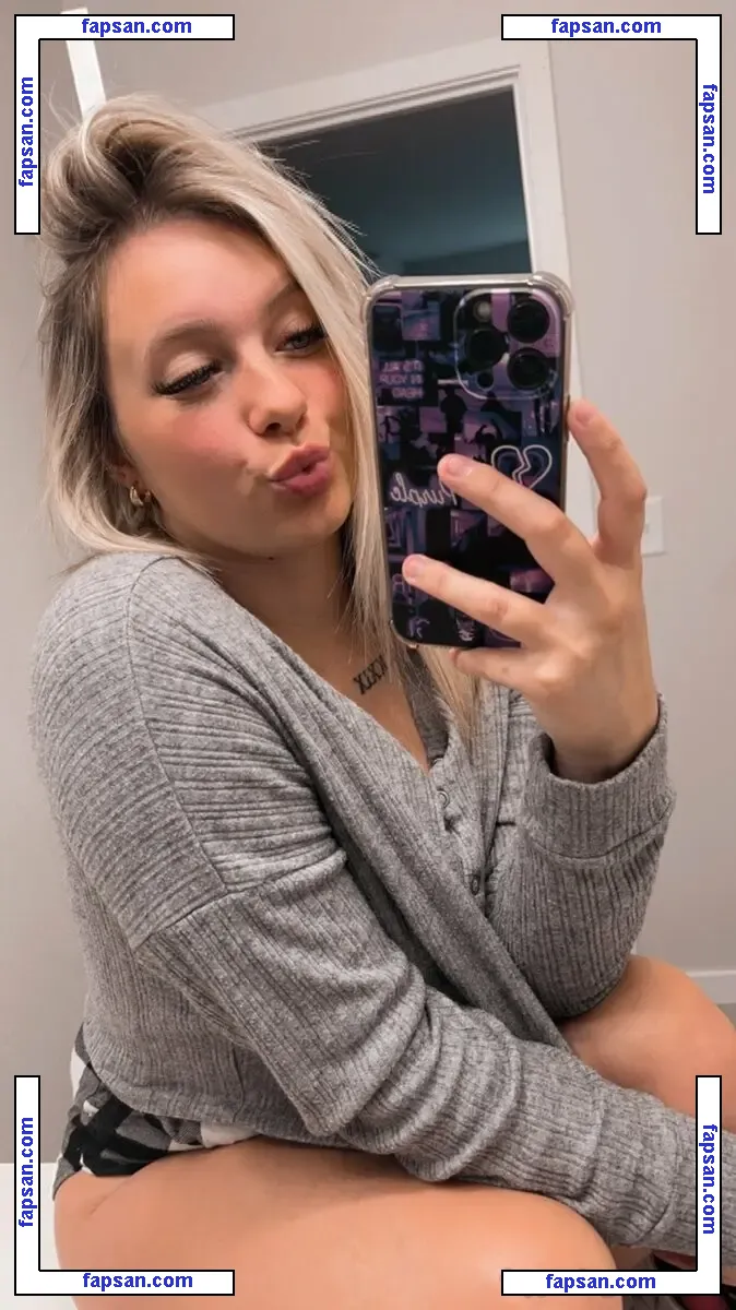 Rileigh голая фото #0016 с Онлифанс