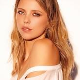 Riley Voelkel голая #0103