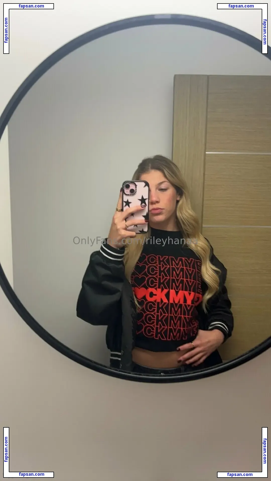 rileyhanaa nude photo #0002 from OnlyFans