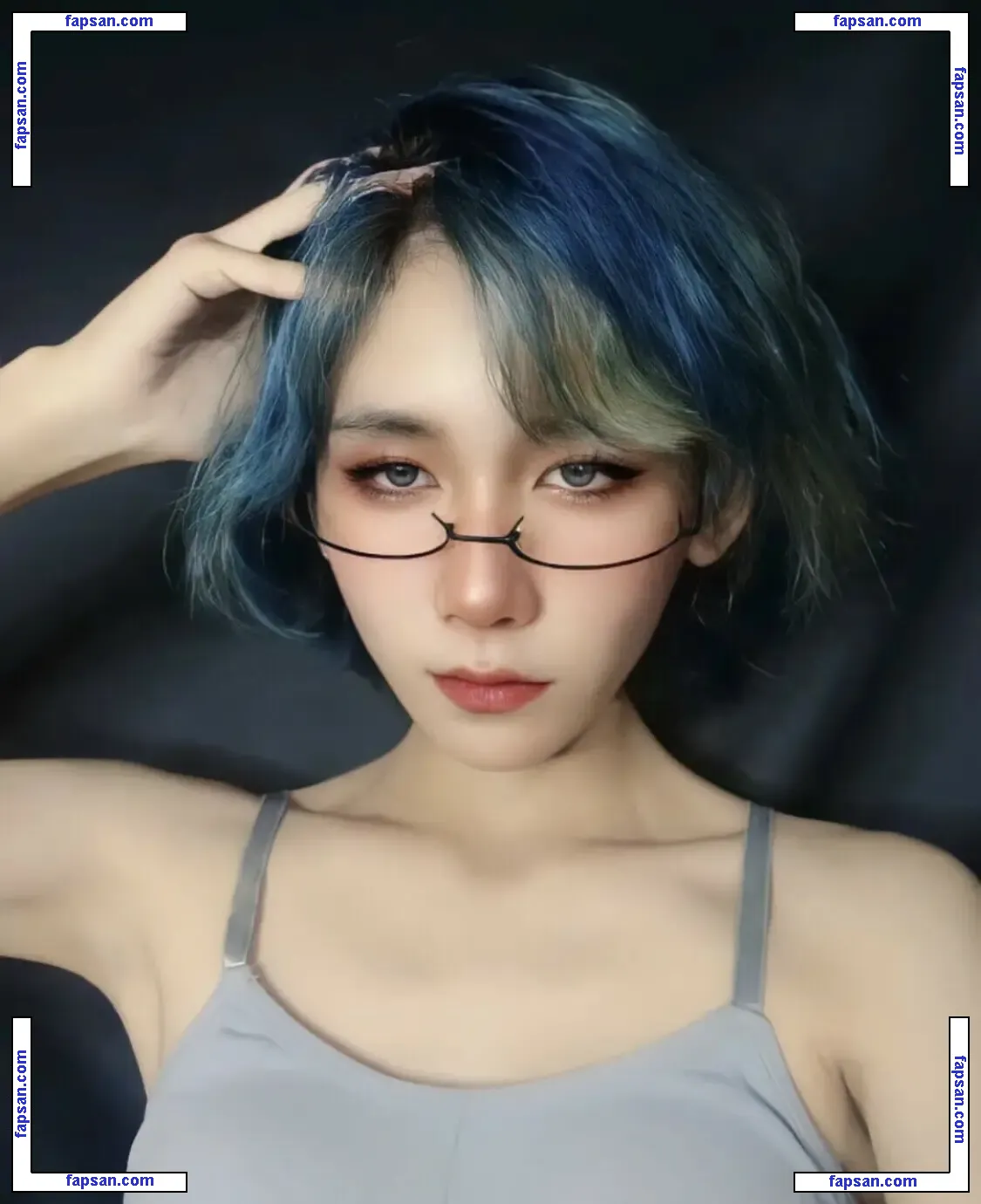 riluby голая фото #0001 с Онлифанс