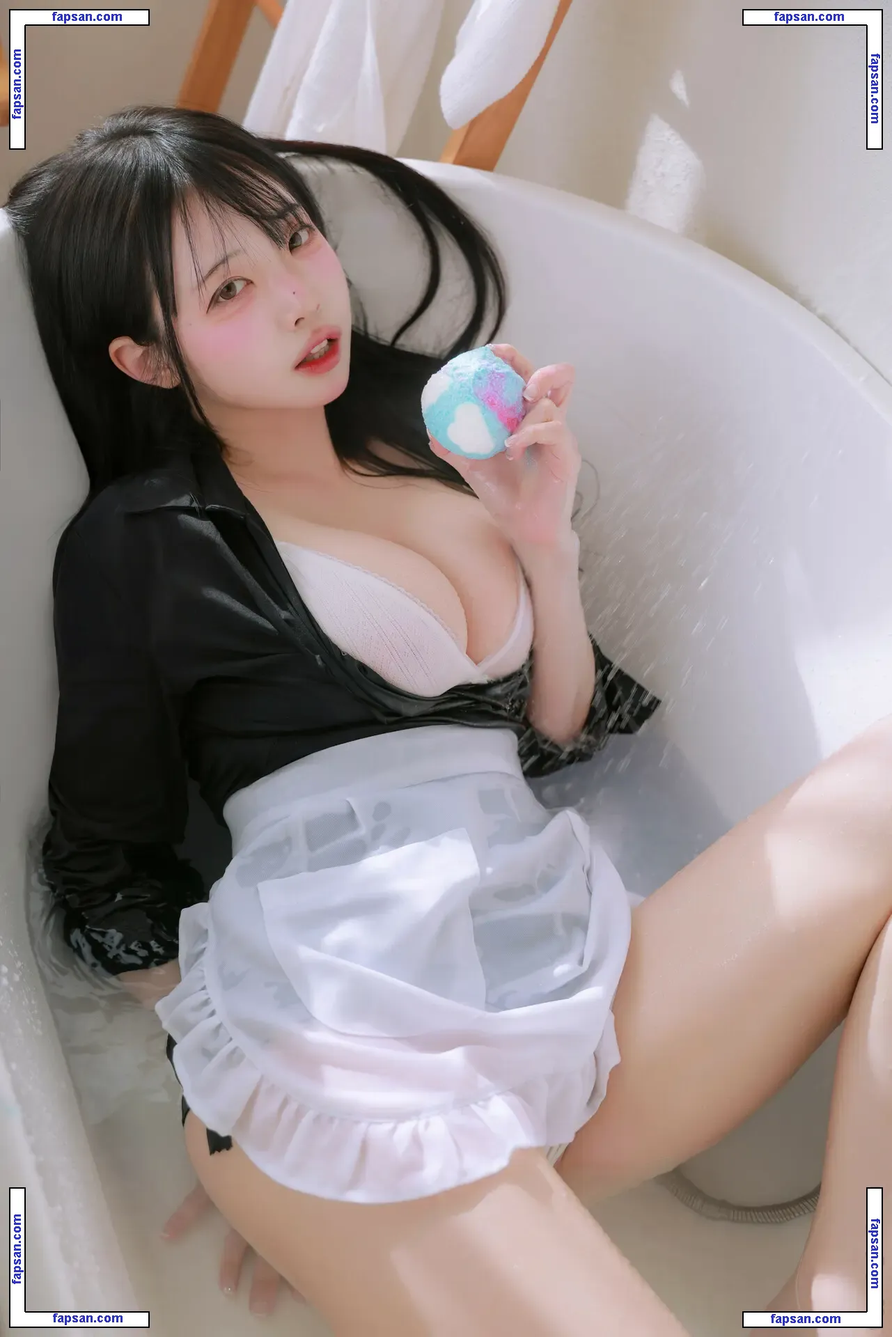 Rina nude photo #0269 from OnlyFans