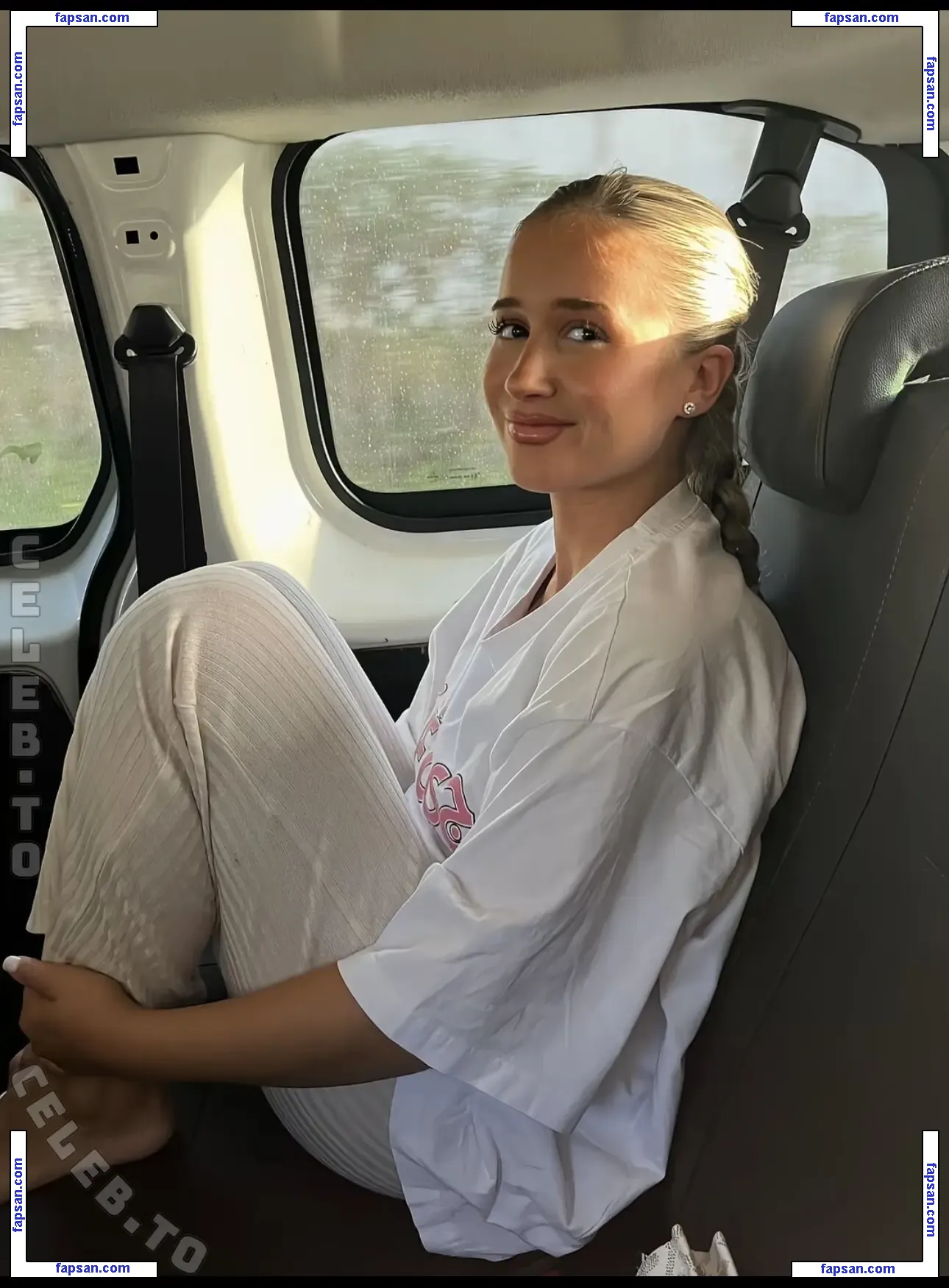 rina.official nude photo #0010 from OnlyFans