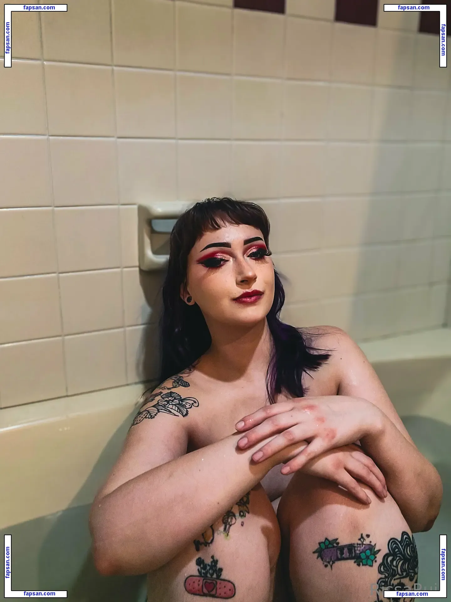 rissa.ruin nude photo #0096 from OnlyFans
