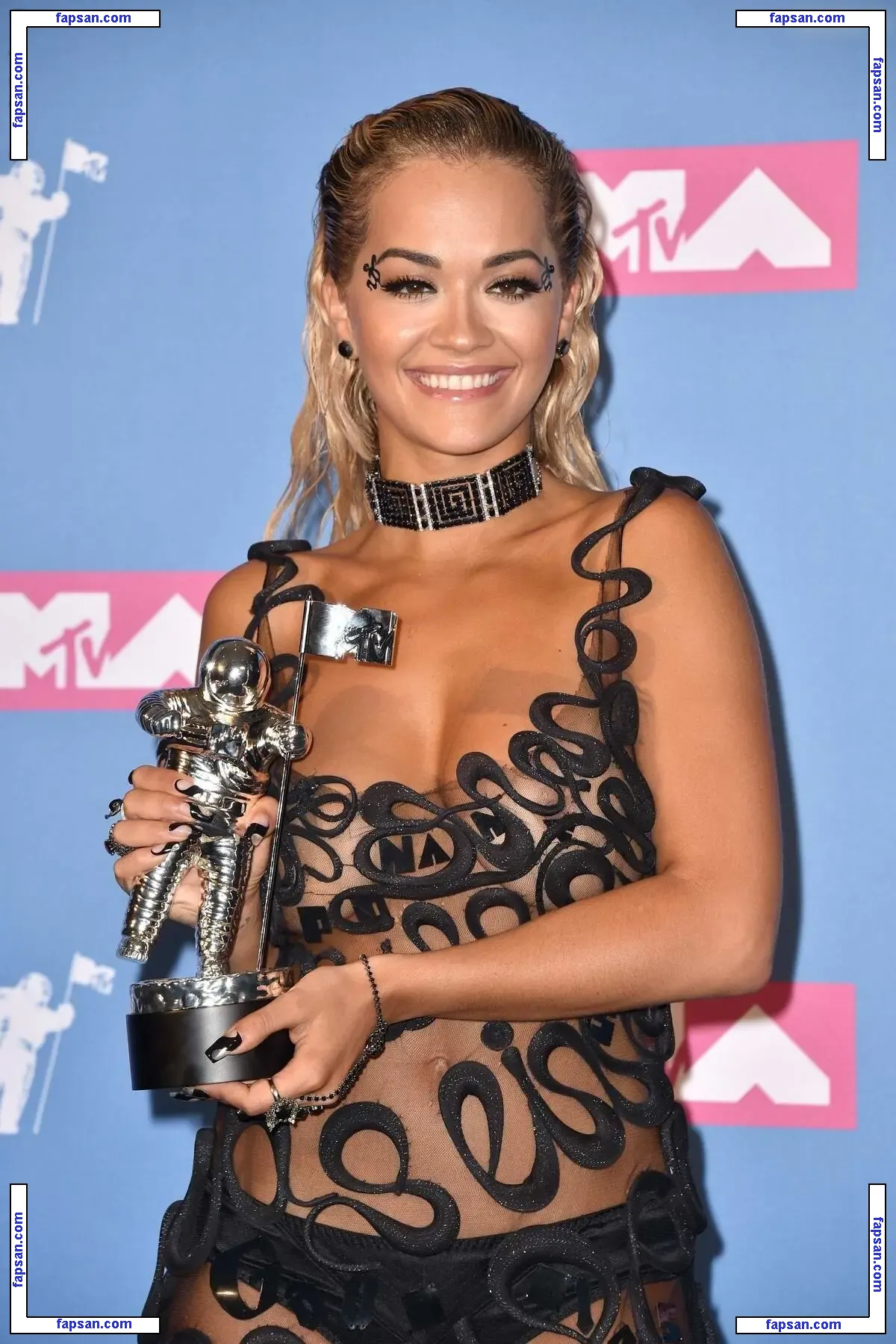 Rita Ora голая фото #17236 с Онлифанс