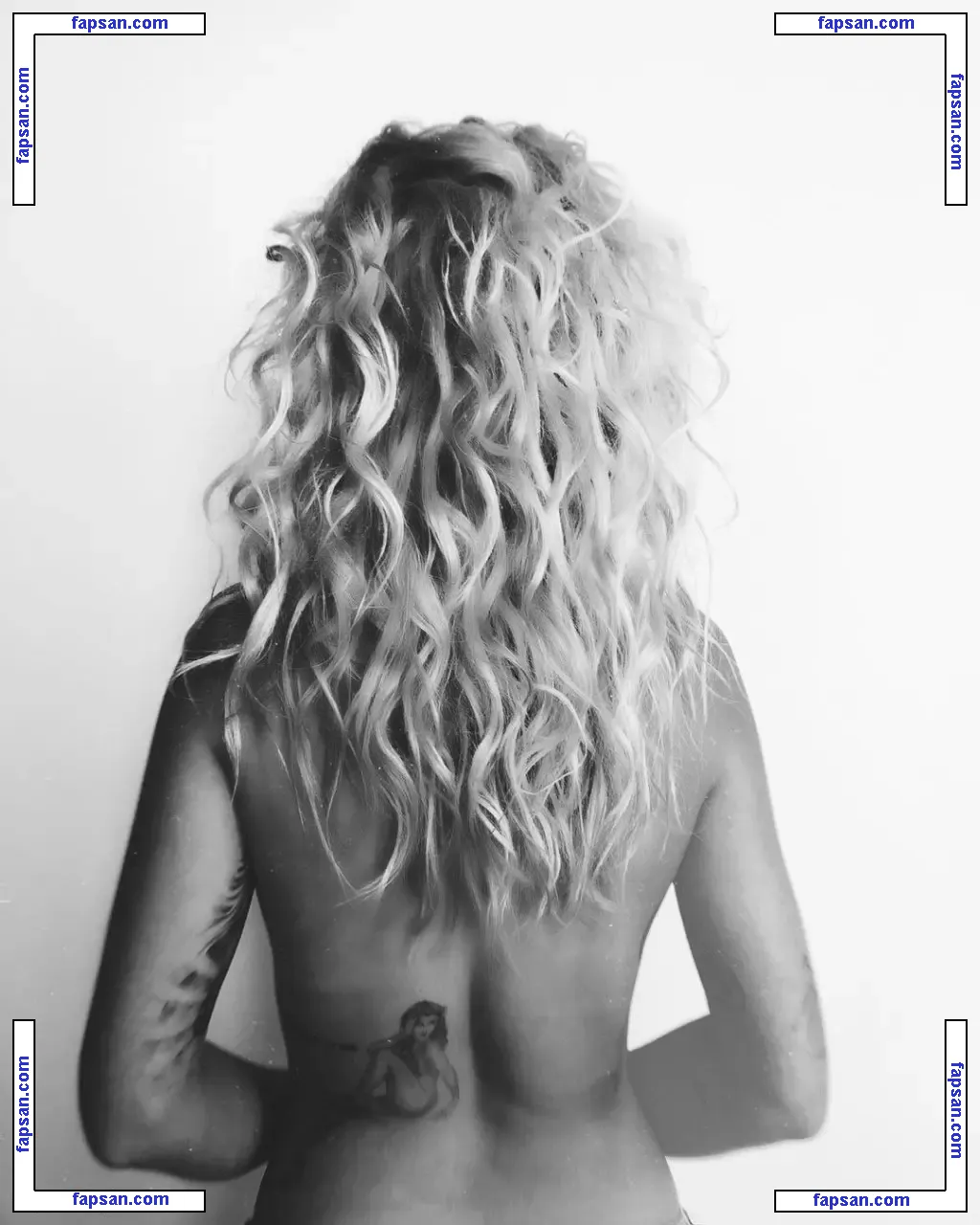 Rita Ora голая фото #1249 с Онлифанс