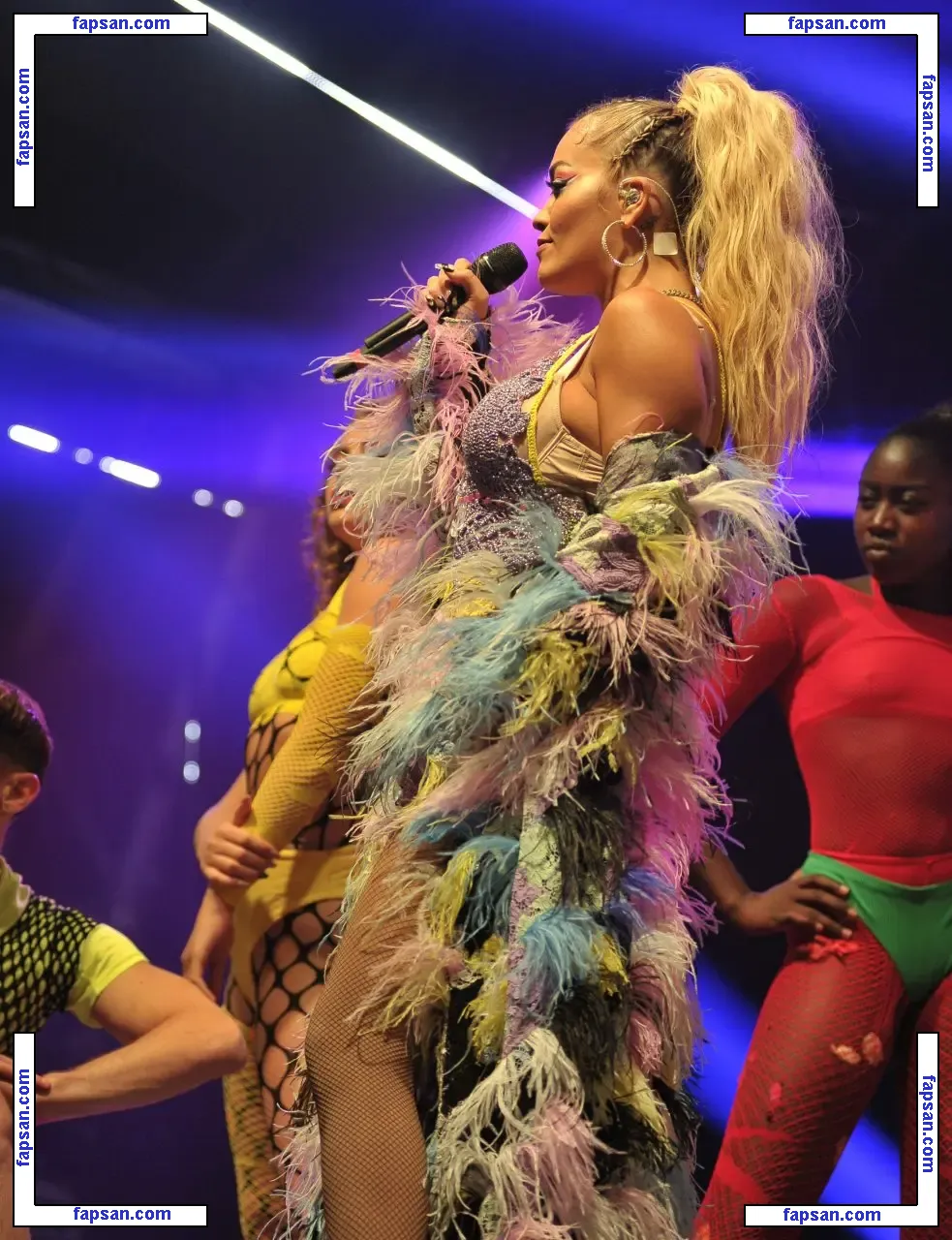 Rita Ora голая фото #1291 с Онлифанс
