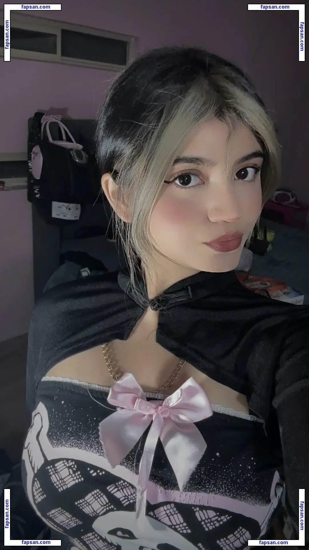 Roberta Gonzalez nude photo #0005 from OnlyFans